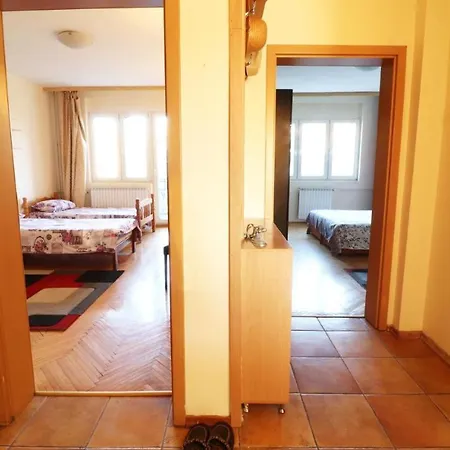 Fantazy Main Square Apartment